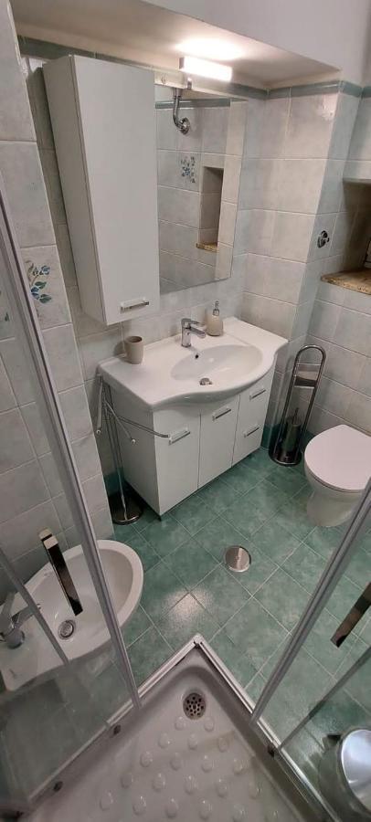 Apartament La Casa Sotto Il Castello Bracciano  Zewnętrze zdjęcie